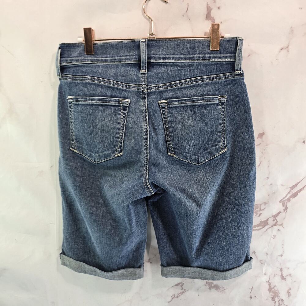 NYDJ Shorts Womens 4 Light Wash Bermuda Heyburn Cuffed Not Your Daughters Jeans